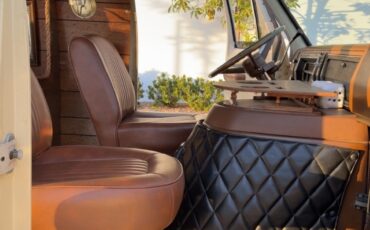 Ford-E-Series-Van-1973-Minivan-36