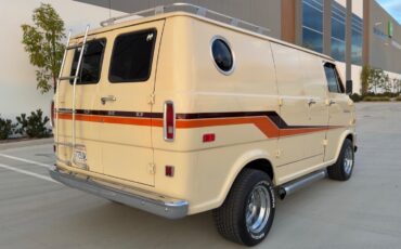 Ford-E-Series-Van-1973-Minivan-7