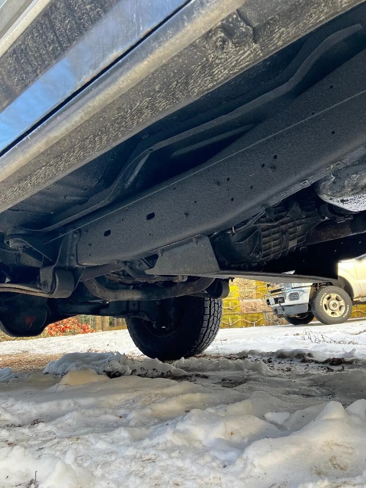 Ford-F-350-super-duty-1984-Silver-And-Black-With-Red-Stripe-Grey-And-White-Stripe-Cloth-Poor-Condition