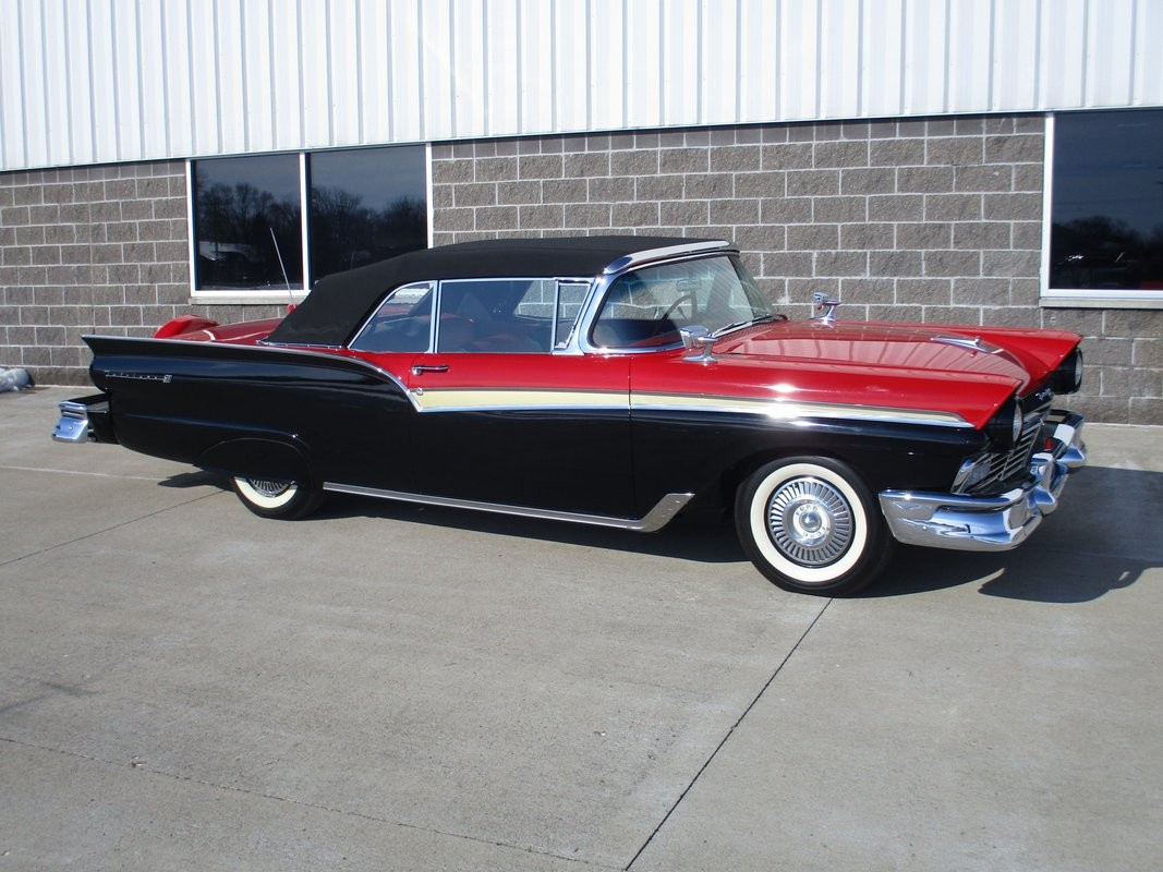 Ford Fairlane 1957 Convertible