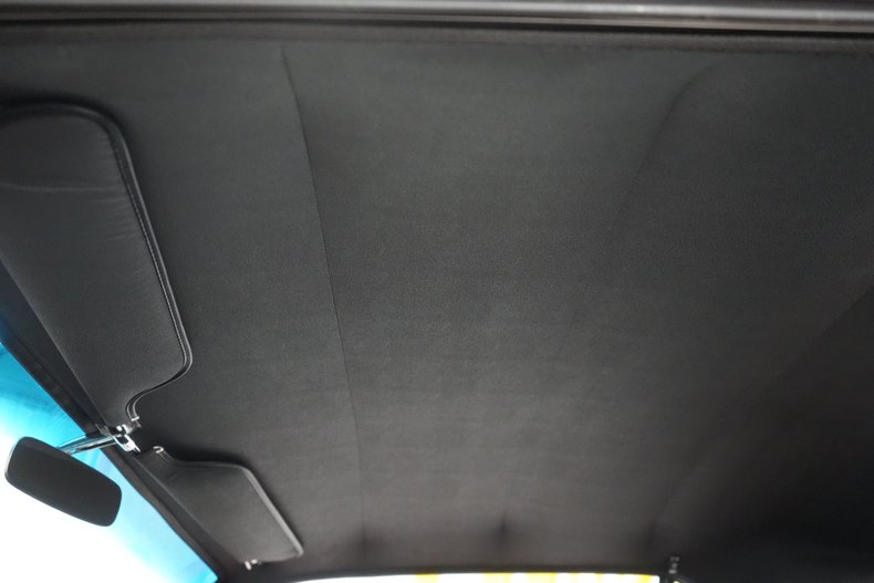 Ford-Mustang-1965-Red-Black-11