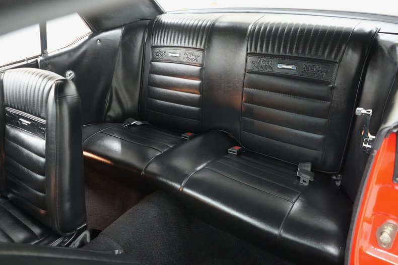 Ford-Mustang-1965-Red-Black-13