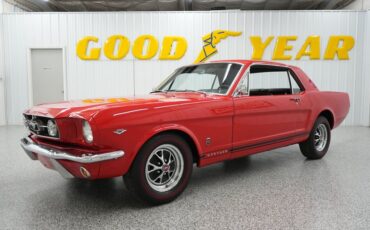 Ford-Mustang-1965-Red-Black-20