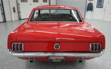 Ford-Mustang-1965-Red-Black-24