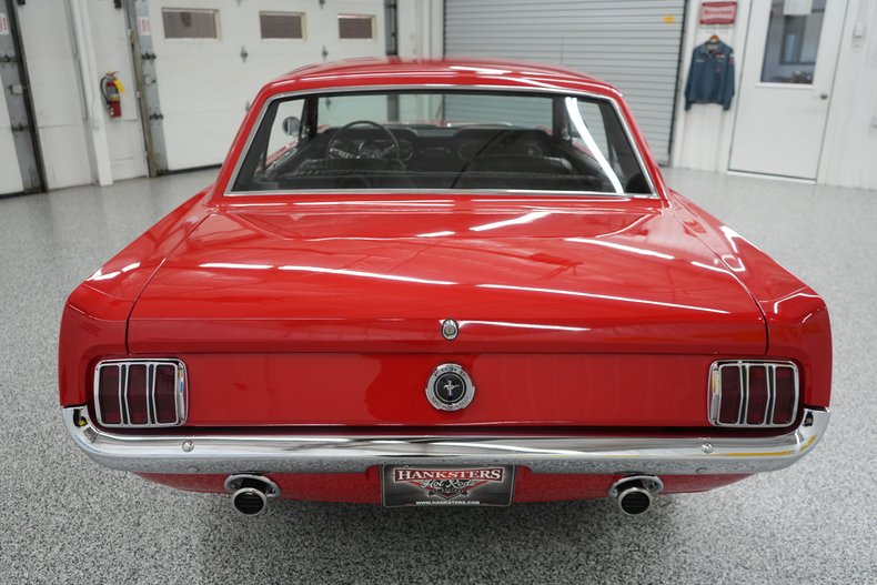 Ford-Mustang-1965-Red-Black-24