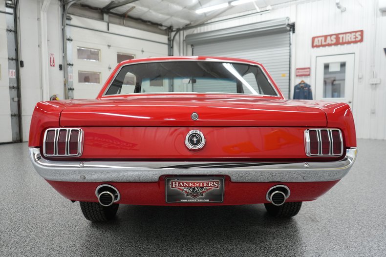 Ford-Mustang-1965-Red-Black-25