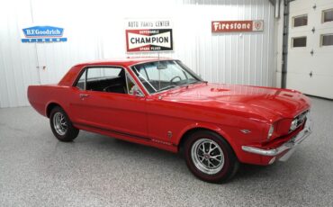 Ford-Mustang-1965-Red-Black-32