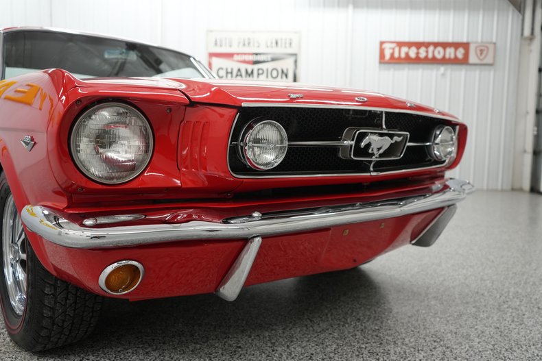 Ford-Mustang-1965-Red-Black-36