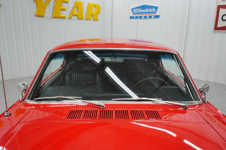 Ford-Mustang-1965-Red-Black-40