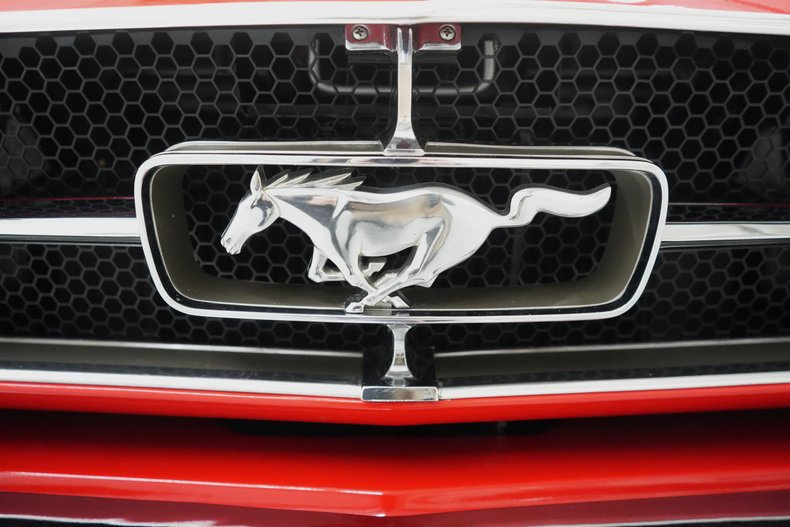 Ford-Mustang-1965-Red-Black-46