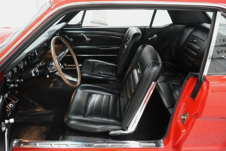 Ford-Mustang-1965-Red-Black-48