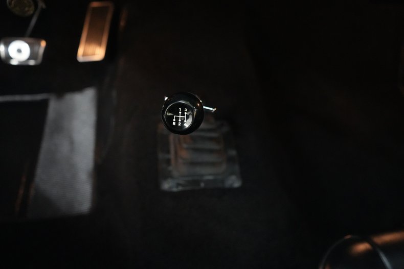 Ford-Mustang-1965-Red-Black-9