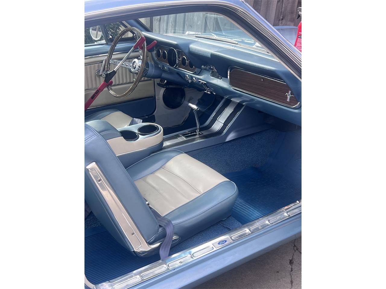 Ford-Mustang-1965-Silver-Blue-Cream-and-Silver-Blu