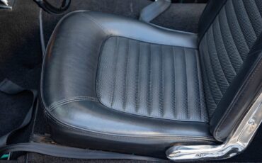 Ford-Mustang-1966-2-Door-Convertible-32