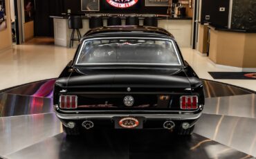 Ford-Mustang-1966-Coupe-14