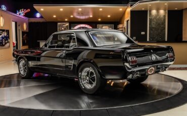 Ford-Mustang-1966-Coupe-15