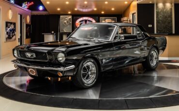 Ford-Mustang-1966-Coupe