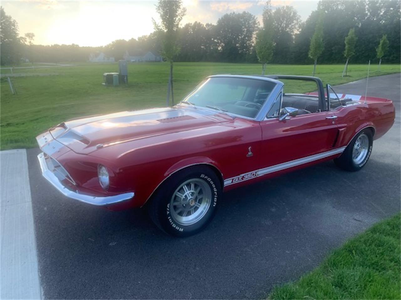 Ford-Mustang-1967-Red-Black