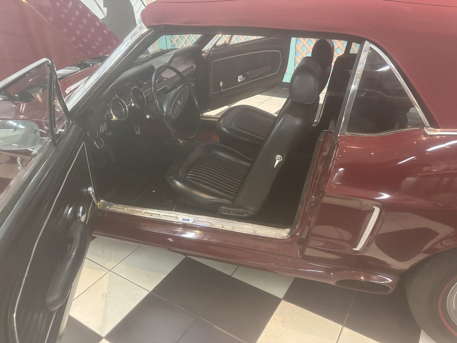 Ford-Mustang-1968-Convertble-17