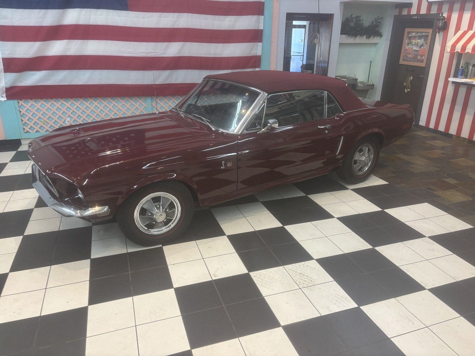 Ford-Mustang-1968-Convertble-2