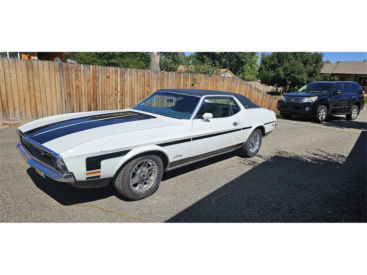 Ford-Mustang-1971-White-Blue
