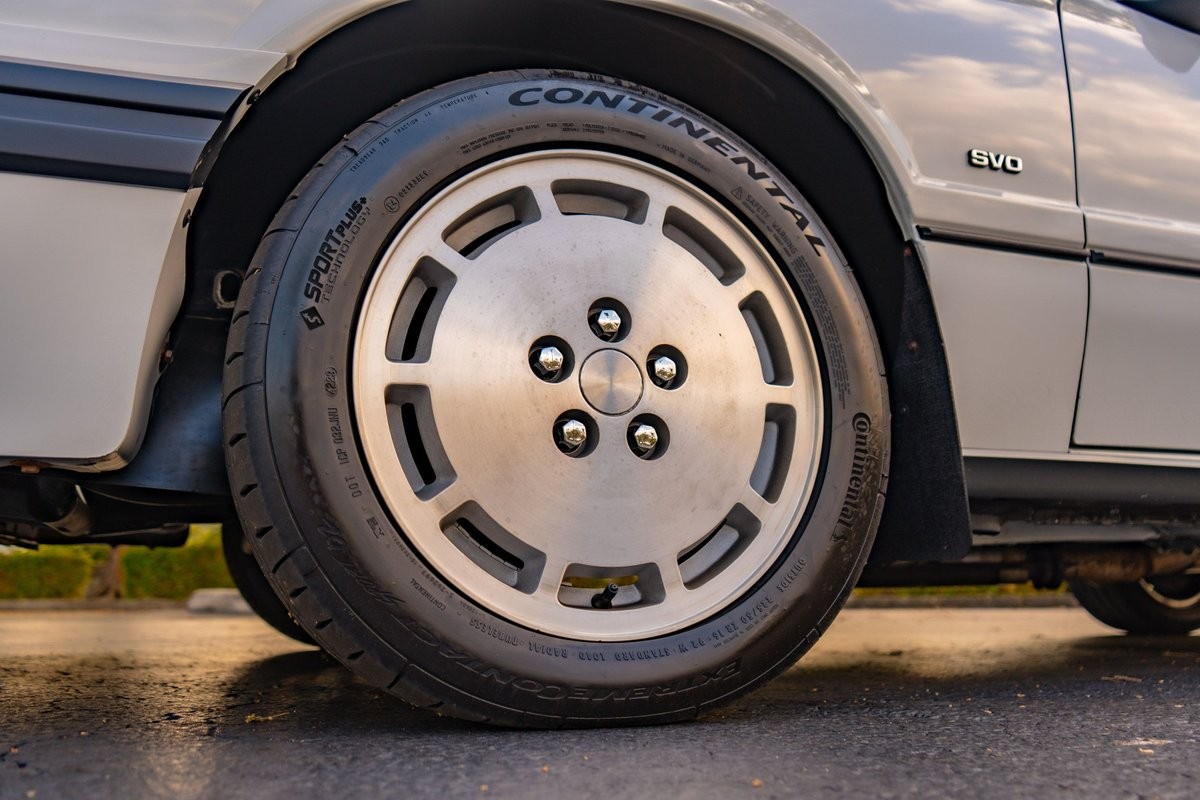 Ford-Mustang-1986-19