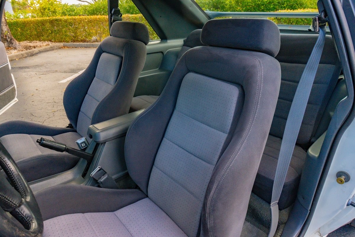 Ford-Mustang-1986-23