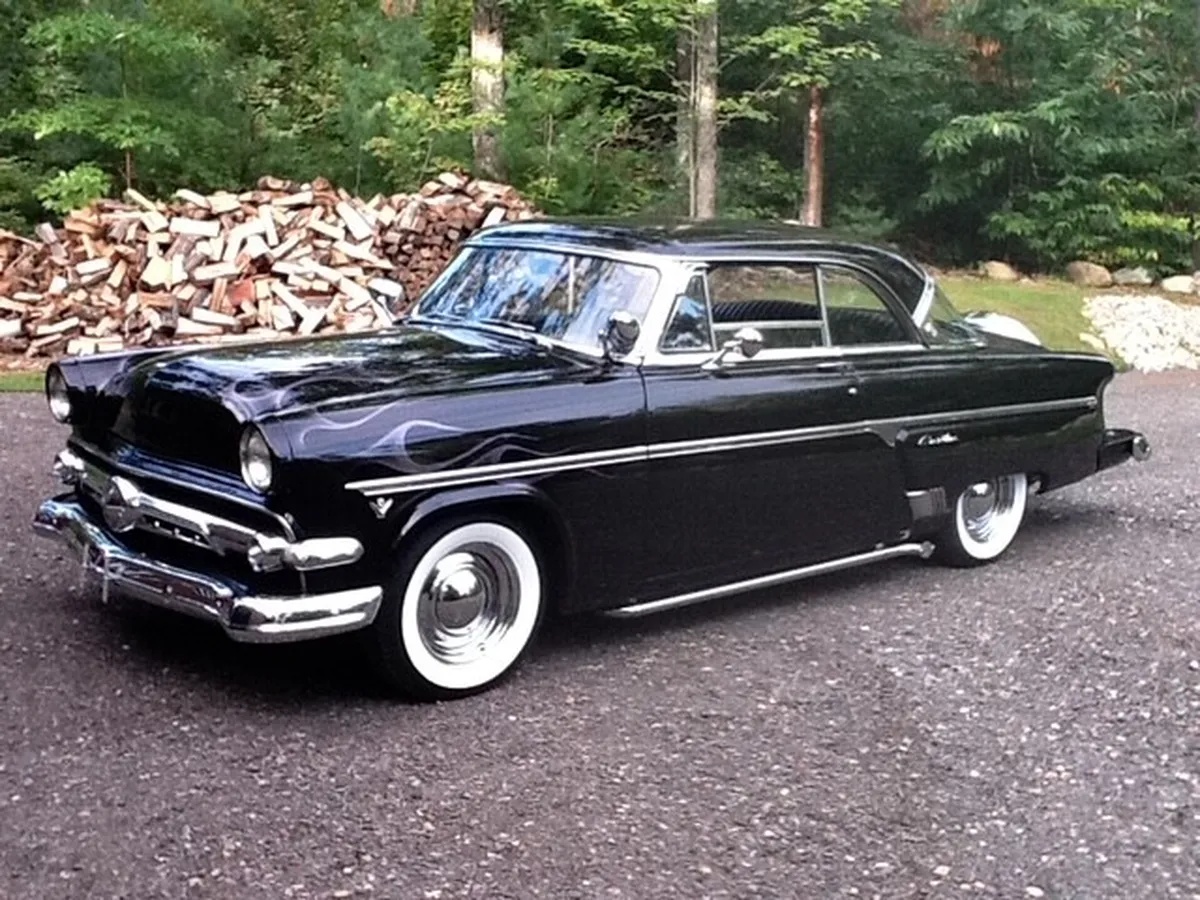 Ford-Victoria-1954-Black-Black