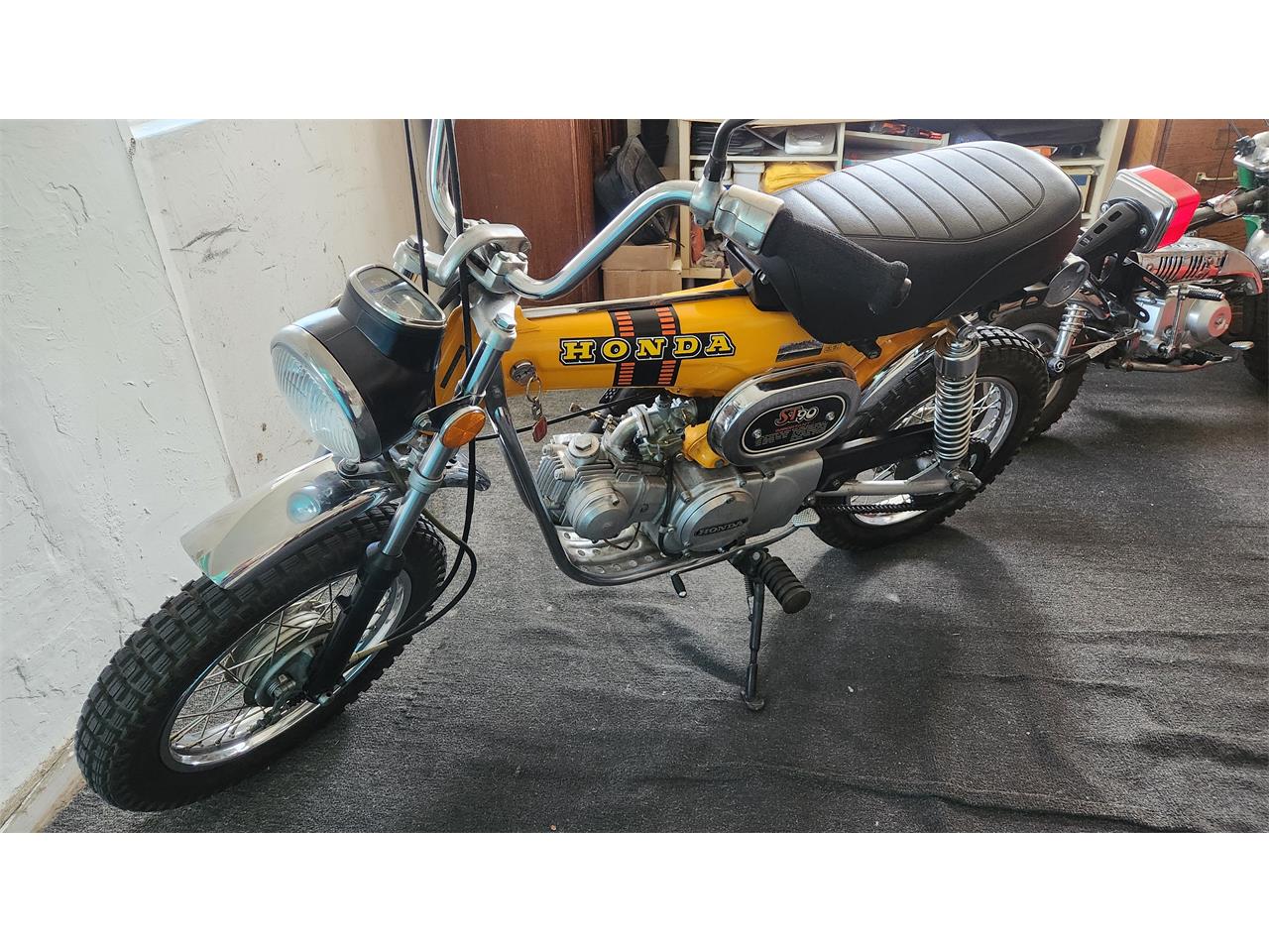 Honda-Motorcycle-1974-Yellow-Black