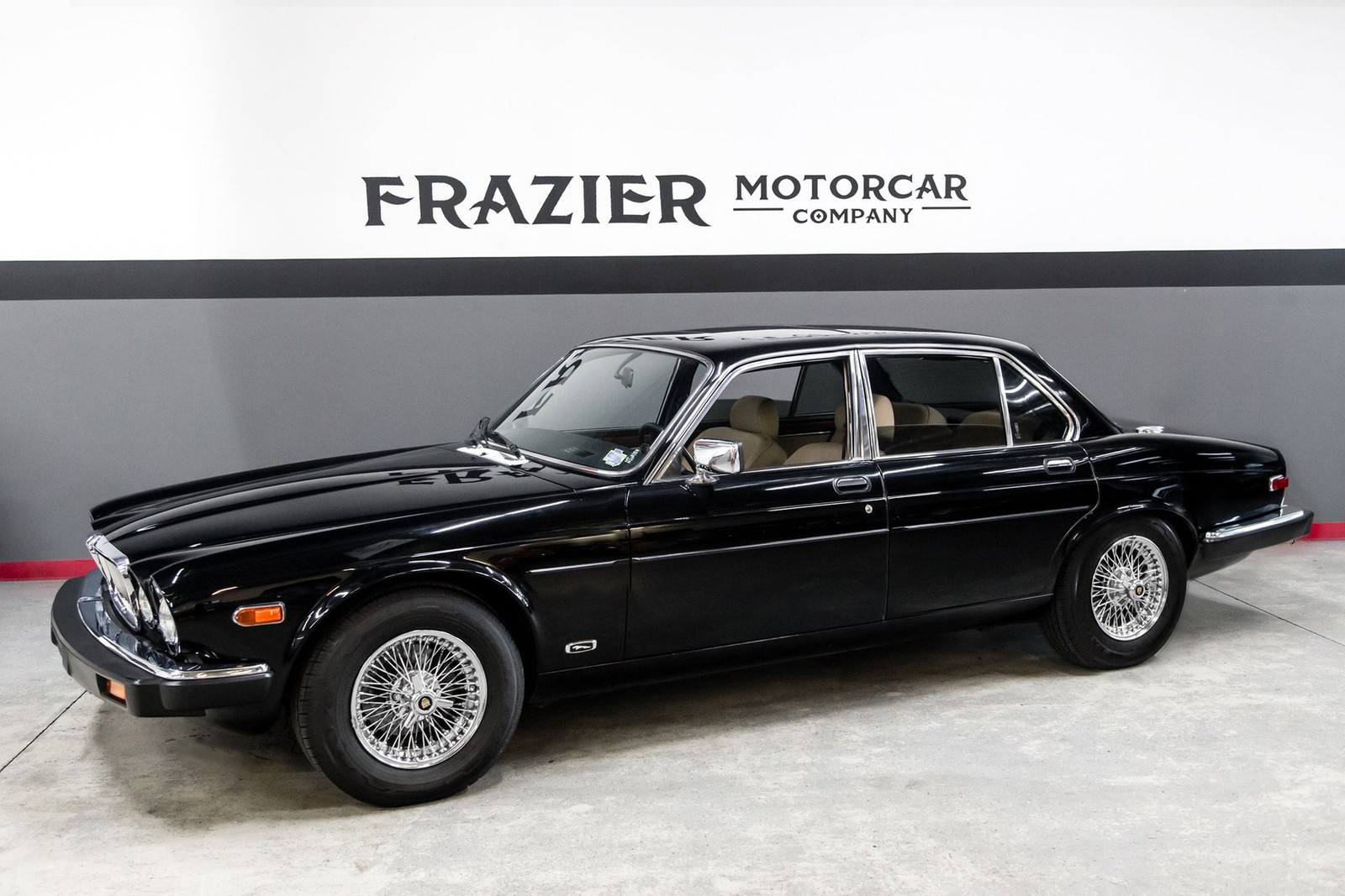 Jaguar 43866 mile XJ6 VDP 1985