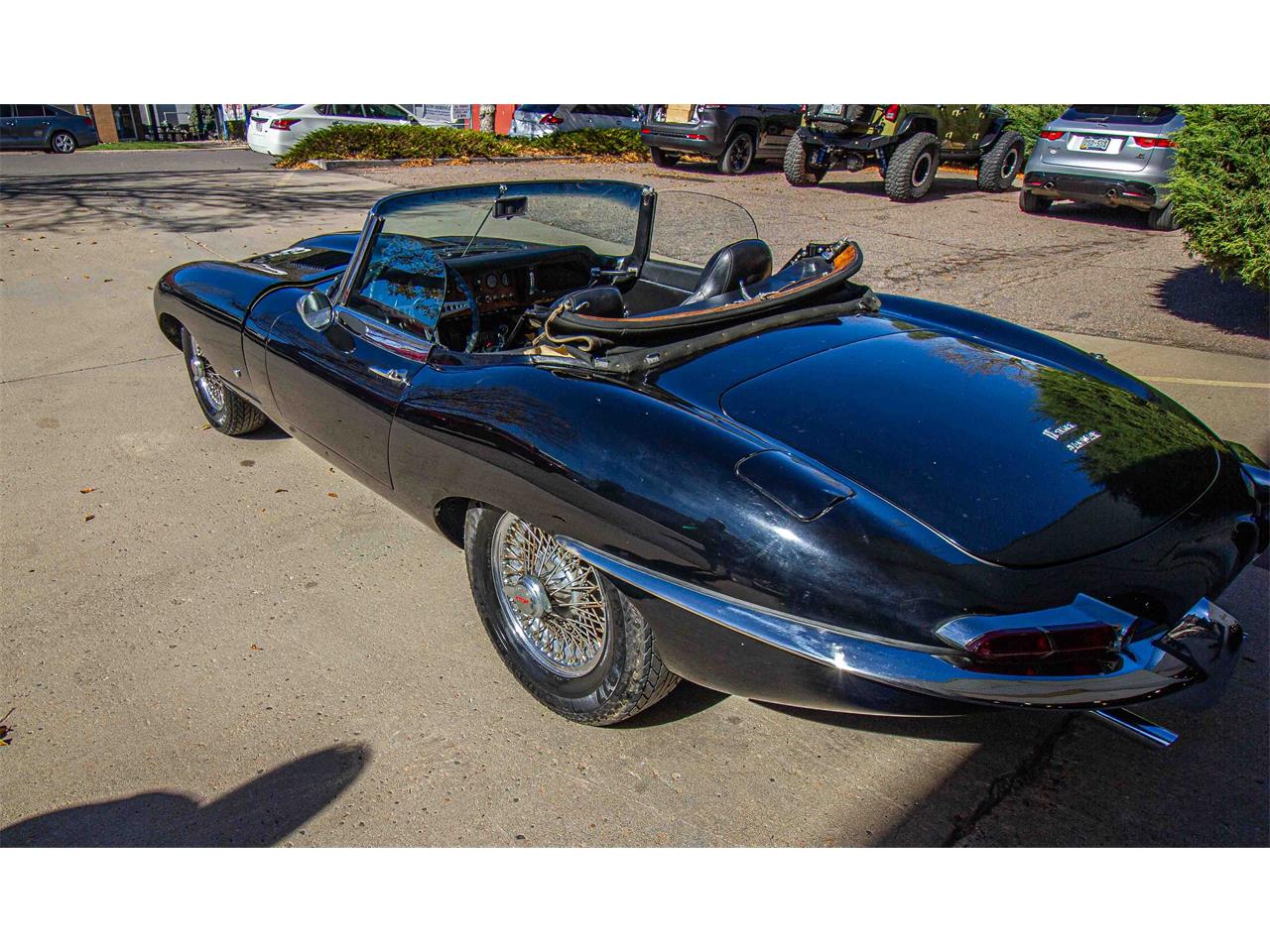 Jaguar-E-type-1961-Black-Black