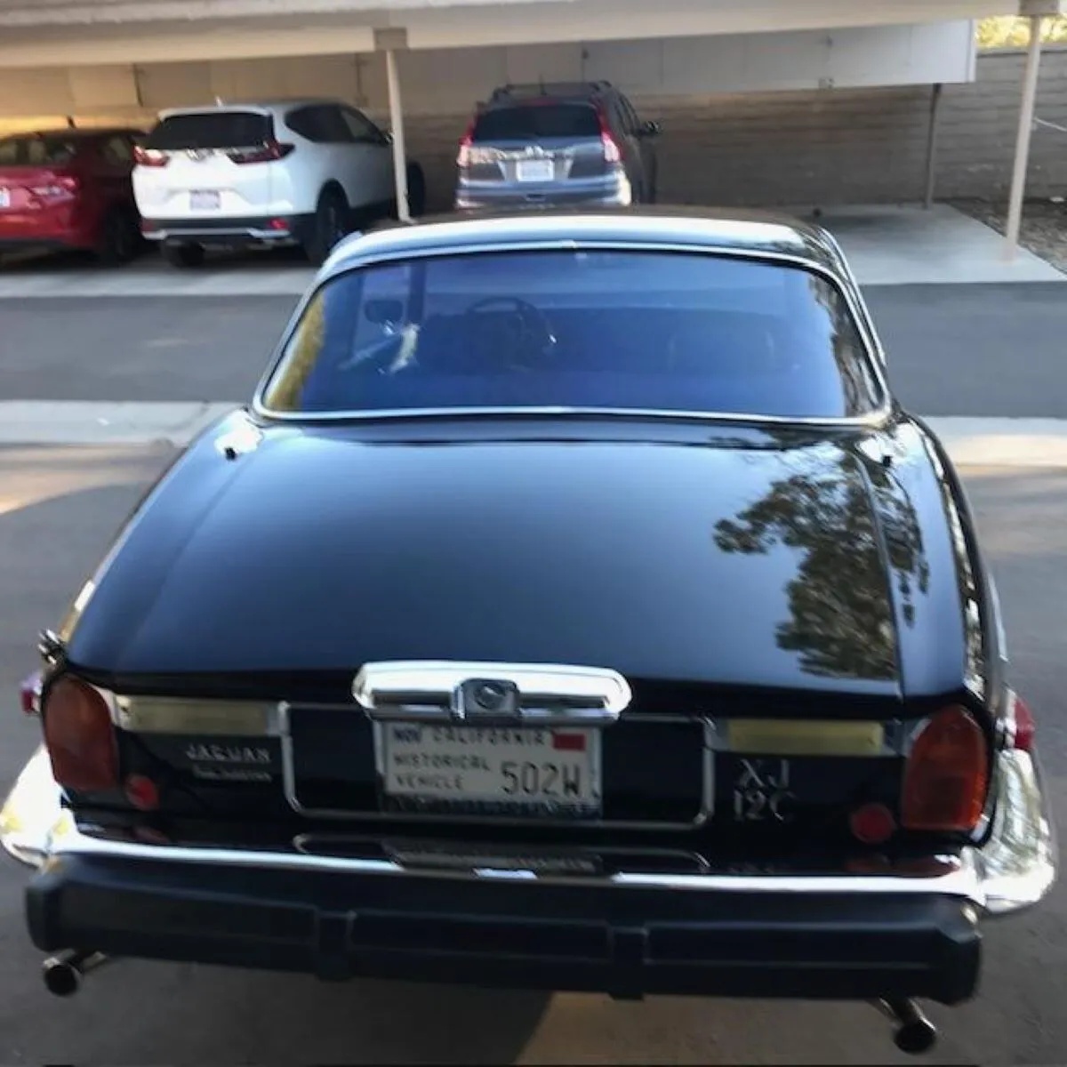 Jaguar-Xj-1976-Black-Grey