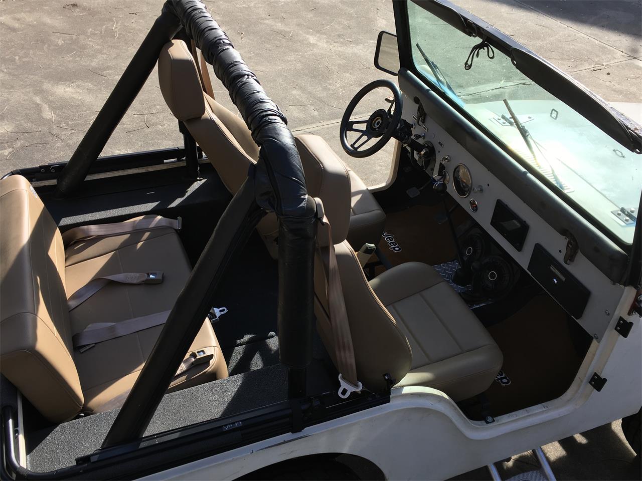 Jeep-Cj5-1972-Tan-Black