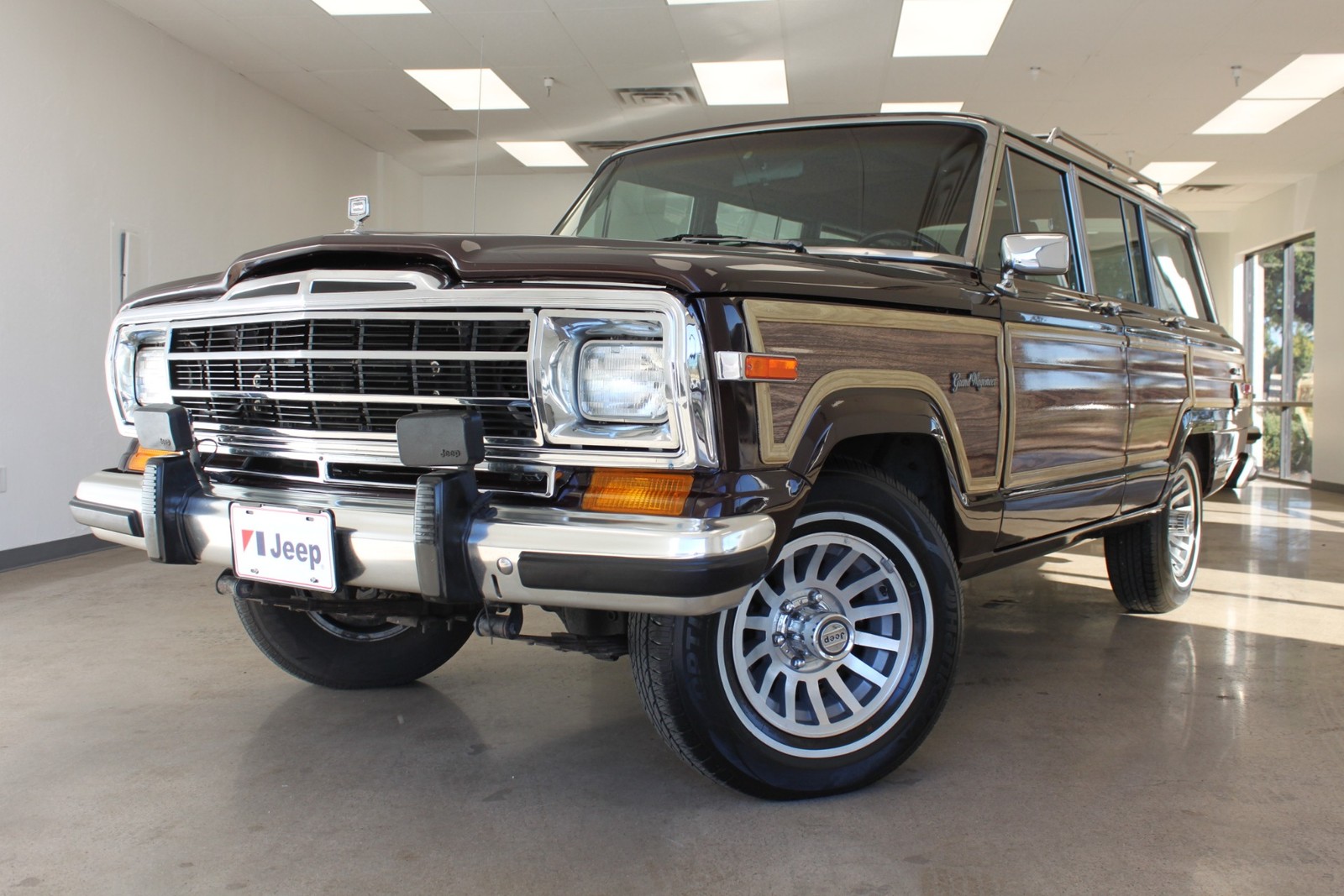Jeep Grand Wagoneer 1989 SUV