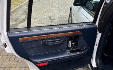 Lincoln-Continental-1993-Sedan-10