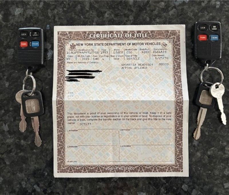 Lincoln-Continental-1993-Sedan-14