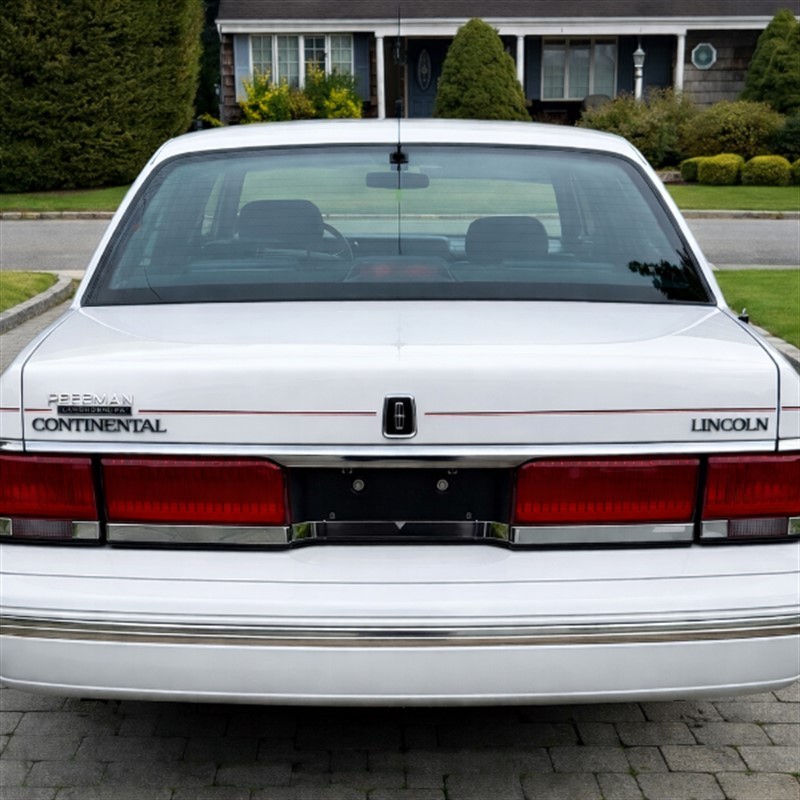 Lincoln-Continental-1993-Sedan-3