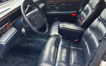 Lincoln-Continental-1993-Sedan-4