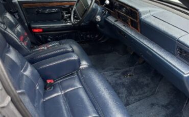 Lincoln-Continental-1993-Sedan-5