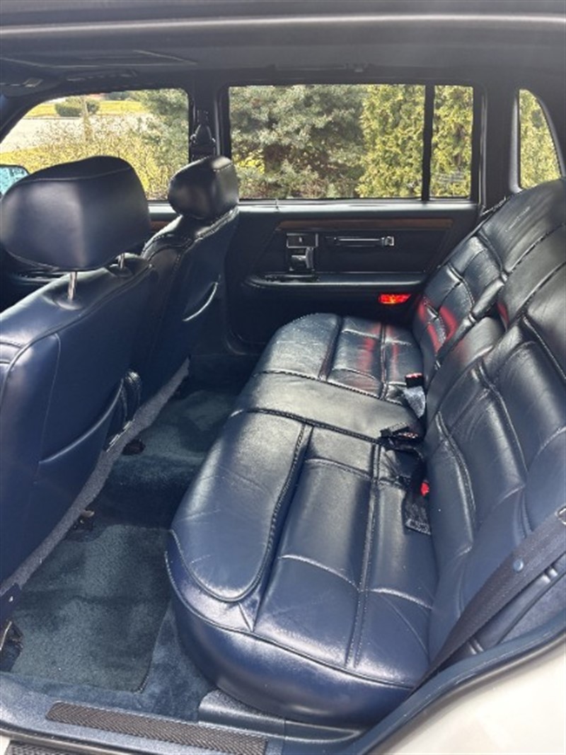 Lincoln-Continental-1993-Sedan-7