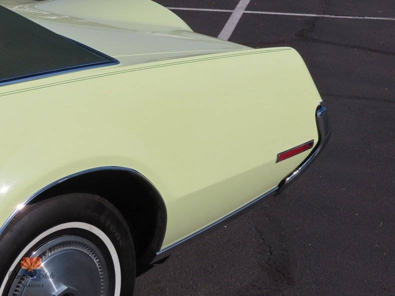 Lincoln-Continental-mark-iv-1972