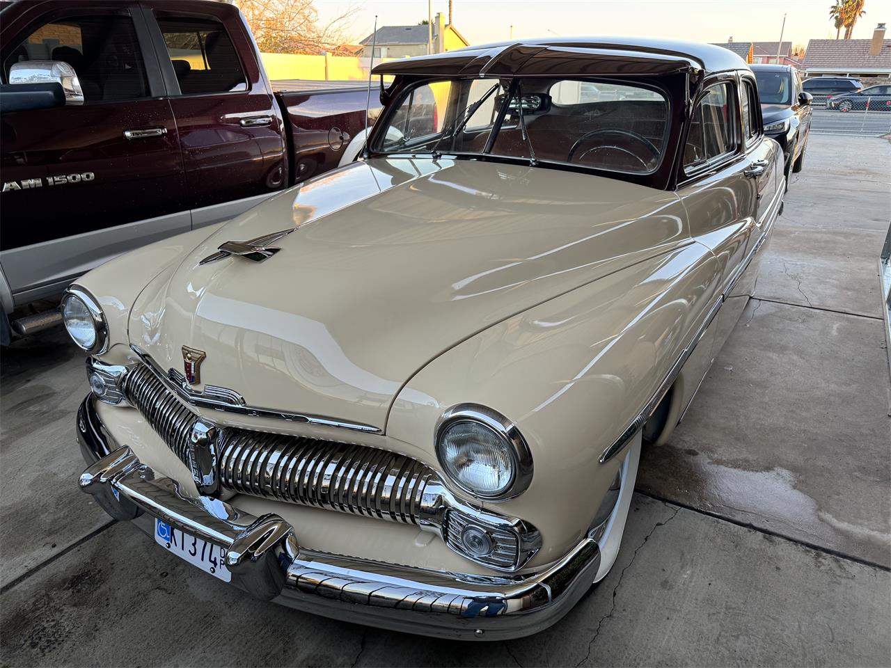 Mercury-Sedan-1950-Two-tone-TanGray