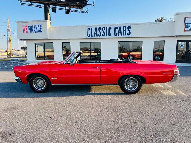 Pontiac-Gto-1965-Red-Black