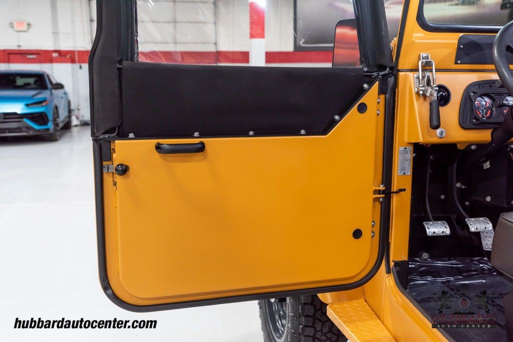 Toyota-Land-Cruiser-1972-SUV-11