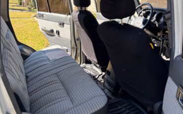 Toyota-Land-Cruiser-1988-SUV-10