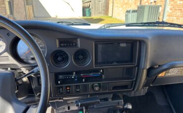 Toyota-Land-Cruiser-1988-SUV-11