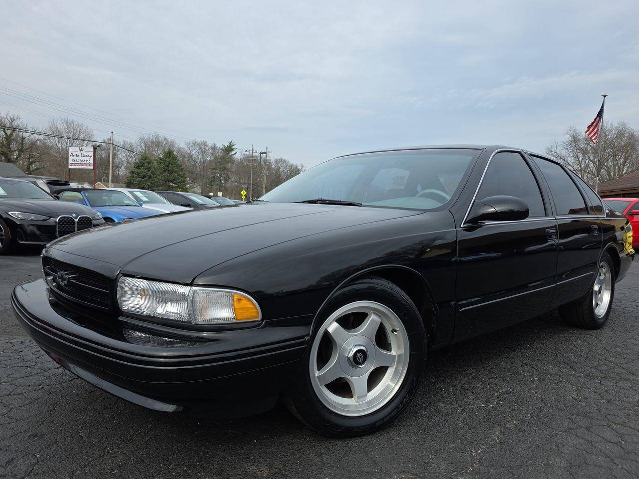 Chevrolet-Impala-1995-Black-Gray-Leather