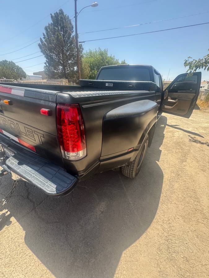 Chevy-3500-1994-black