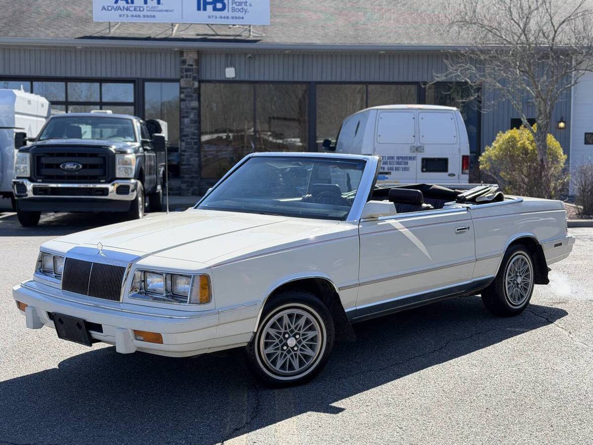 Chrysler-Lebaron-1986-white