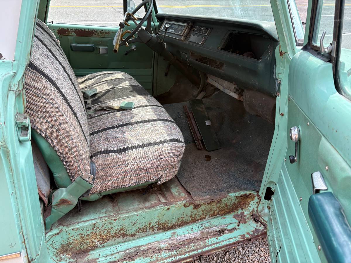 Dodge-D100-1971-green